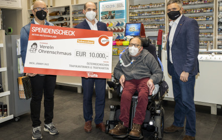 220128 Ohrenschmaus Spendenscheck 08